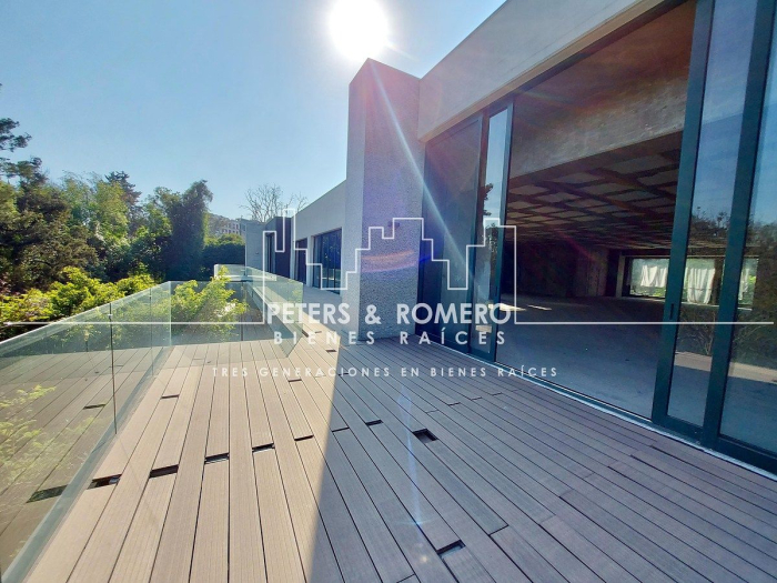 amplia residencia en venta en lomas altas