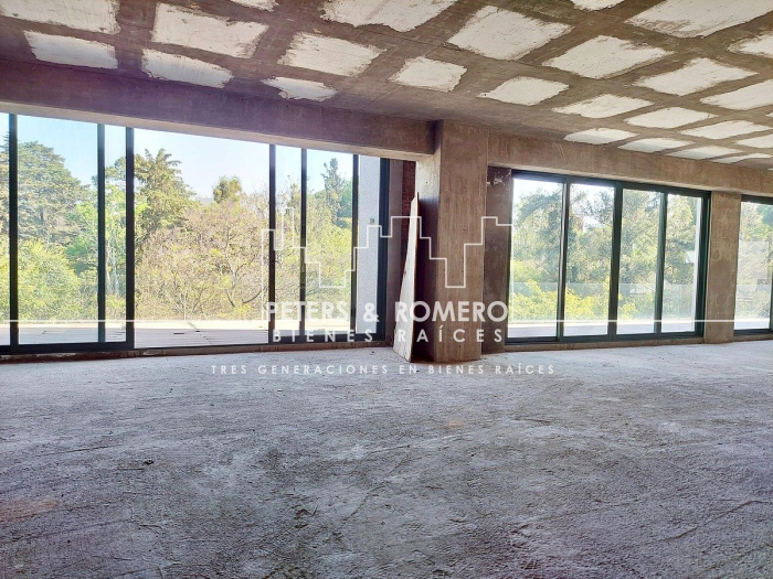 amplia residencia en venta en lomas altas