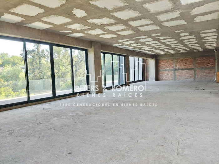 amplia residencia en venta en lomas altas