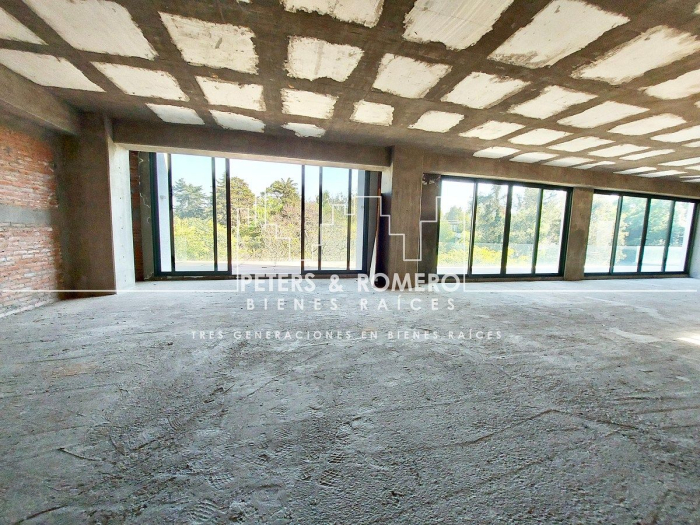 amplia residencia en venta en lomas altas