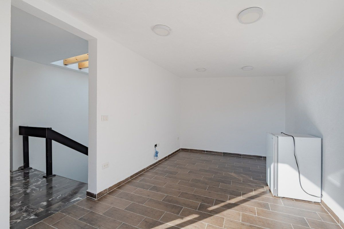casa en venta, remodelada, en privada, 2 terrazas, en el corazón de cd. satélite