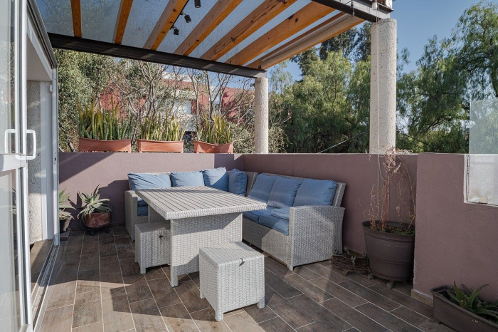 casa en venta, remodelada, en privada, 2 terrazas, en el corazón de cd. satélite