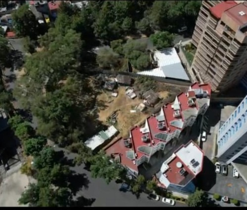 Terreno En Venta En Fuentes Del Pedregal