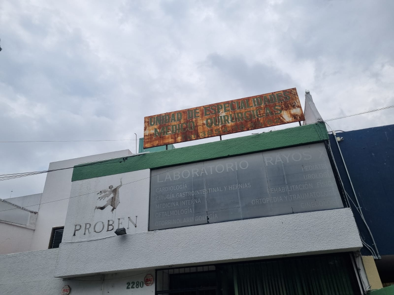 Edificio Para Clínica O Consultorios Sobre Av. Ávila Camacho En Guadalajara