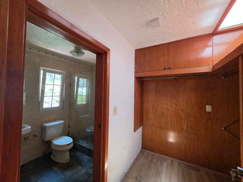 Casa En Venta Y Renta En Bosques De Las Lomas