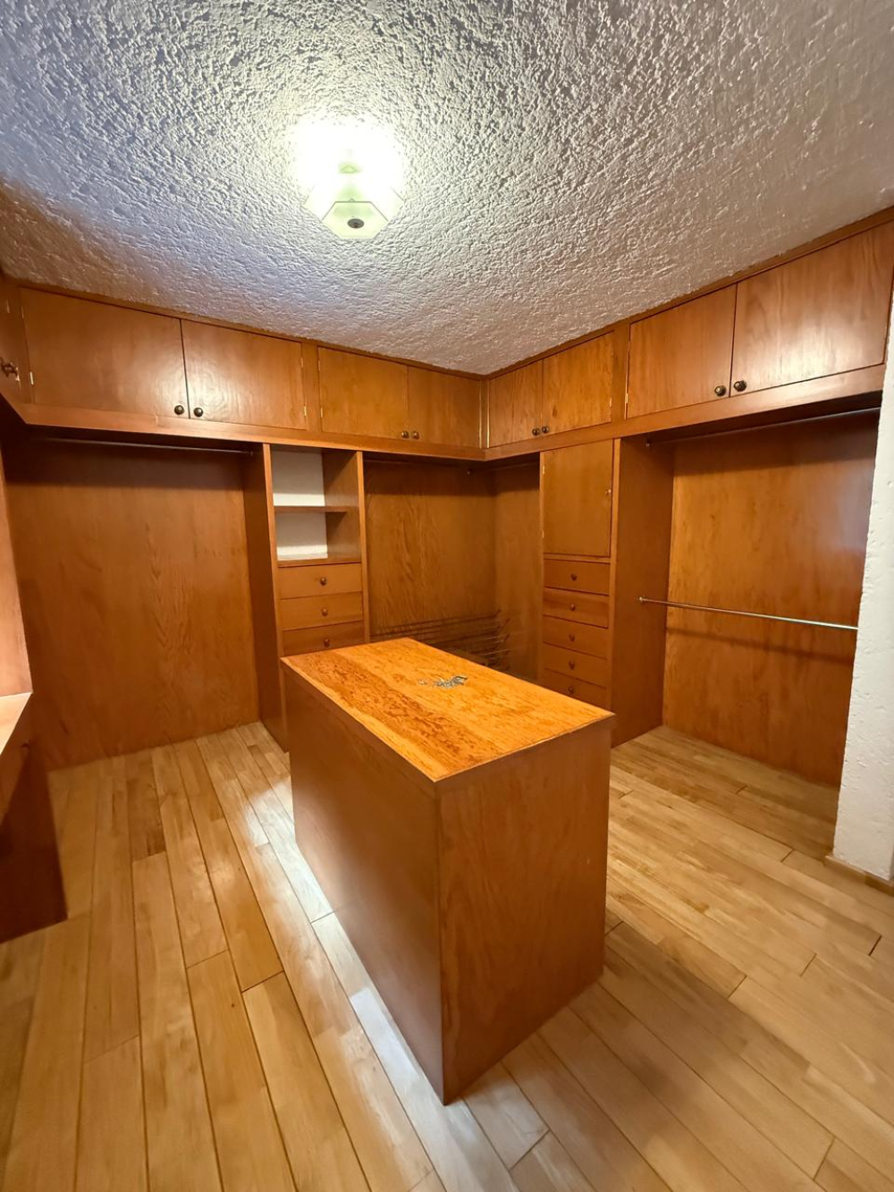 Casa En Venta Y Renta En Bosques De Las Lomas