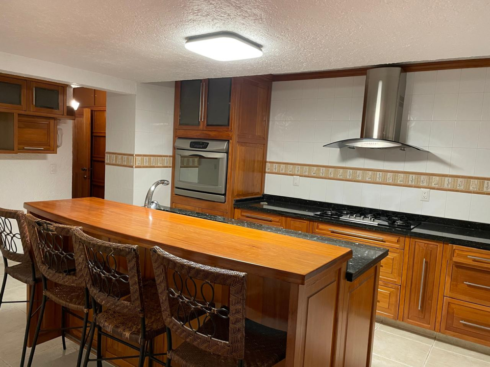 Casa En Venta Y Renta En Bosques De Las Lomas