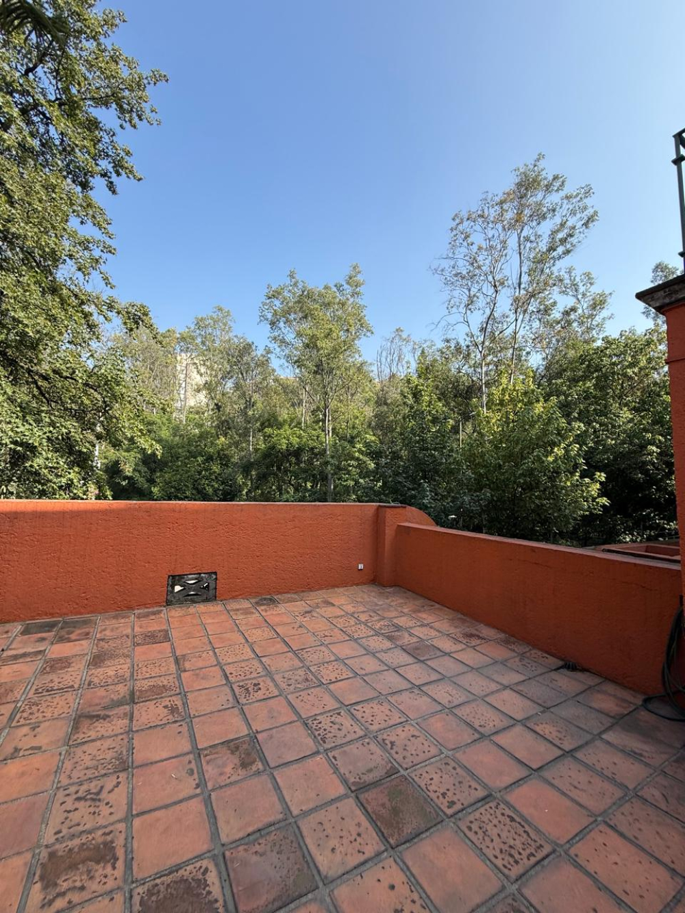 Casa en Venta y Renta en Bosques de las Lomas