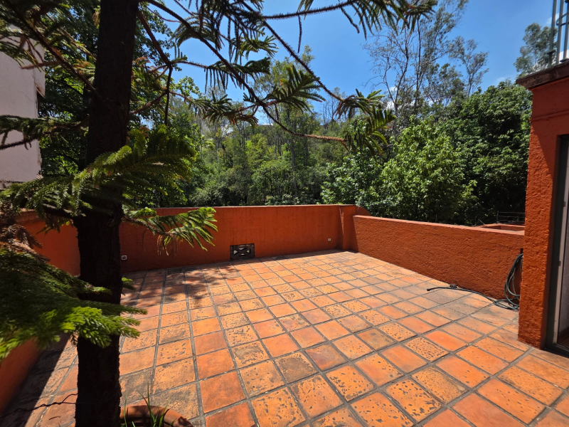 Casa En Venta Y Renta En Bosques De Las Lomas