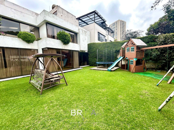 Casa PARA REMODELAR En Venta En Lomas De Las Palmas, Huixquilucan