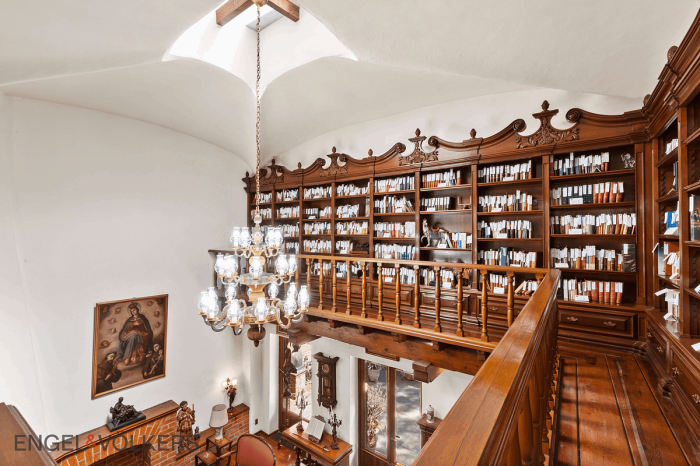 Casa En Venta: La Biblioteca Emblemática, Coyoacán.