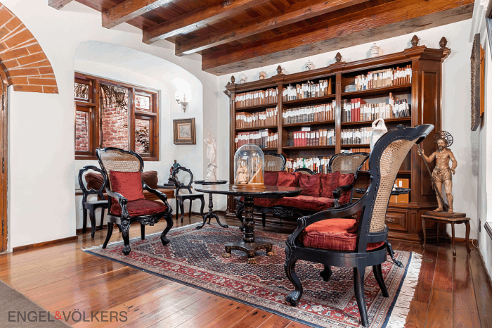 Casa En Venta: La Biblioteca Emblemática, Coyoacán.
