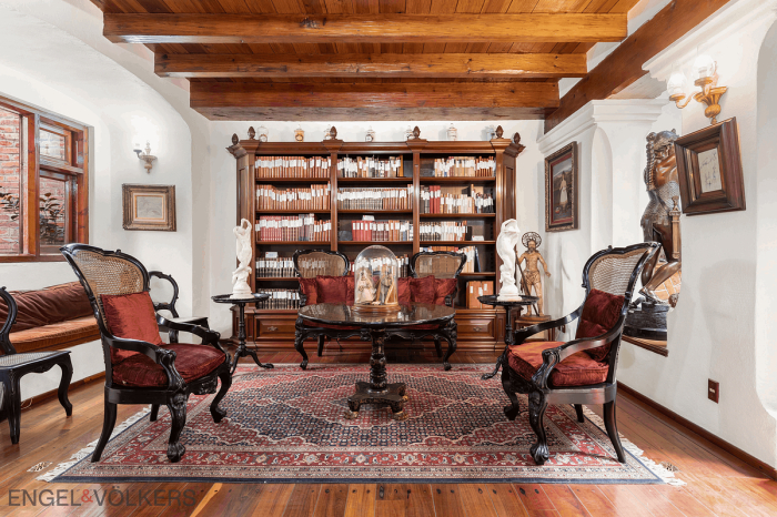 Casa En Venta: La Biblioteca Emblemática, Coyoacán.