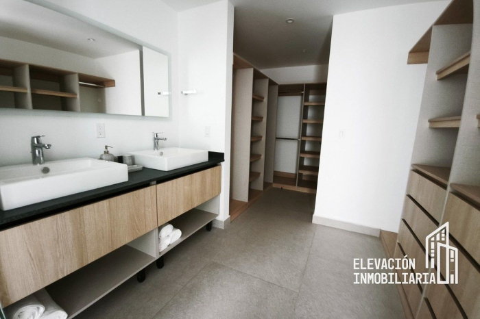 venta de departamento nuevo con terraza en bosque real huixquilucan