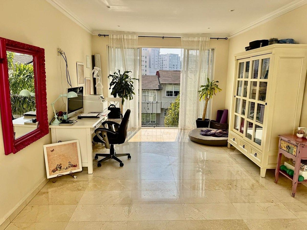 Venta de Casa en Conjunto, Hacienda de Las Palmas, Huixquilucan