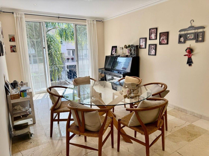 Venta de Casa en Conjunto, Hacienda de Las Palmas, Huixquilucan