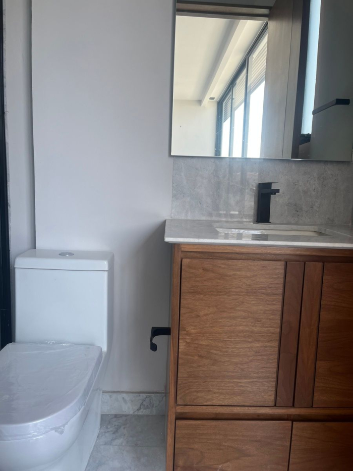 renta de departamento con balcón, interlomas, hacienda de las palmas, huix.