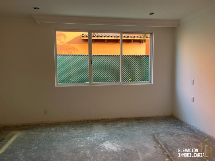 Venta de Casa en Condominio en Valle de las Palmas, Huixquilucan, Edo. México.