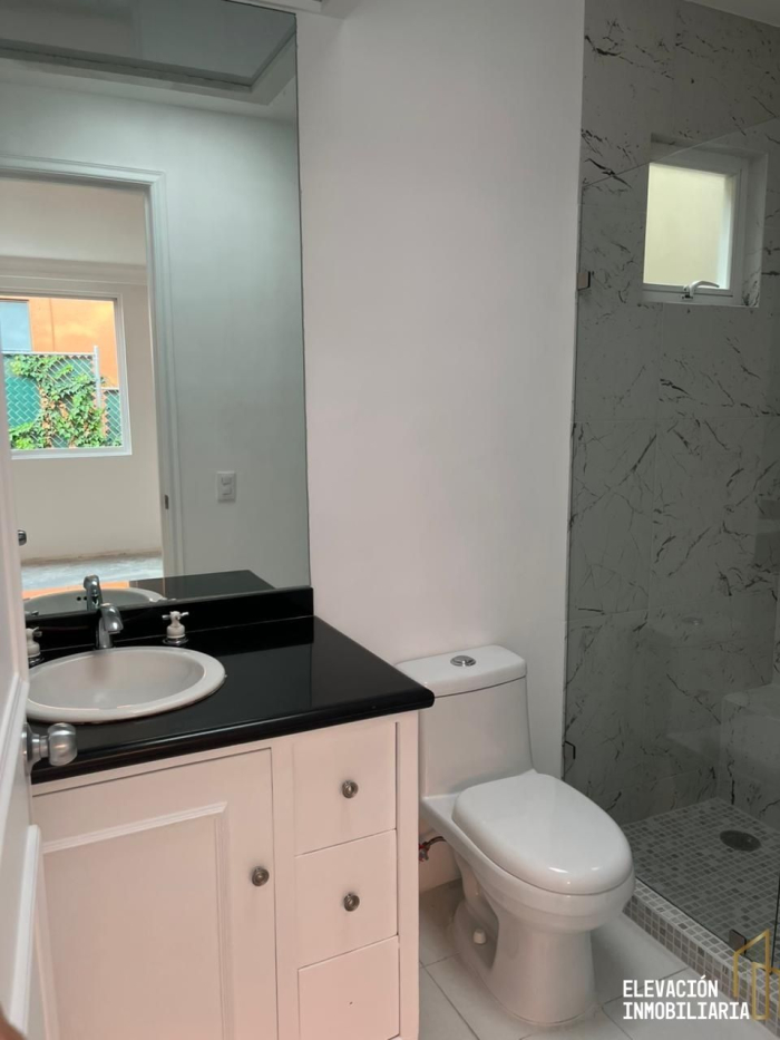 Venta de Casa en Condominio en Valle de las Palmas, Huixquilucan, Edo. México.