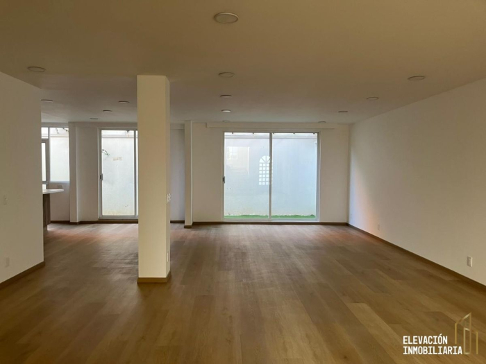 Venta de Casa en Condominio en Valle de las Palmas, Huixquilucan, Edo. México.