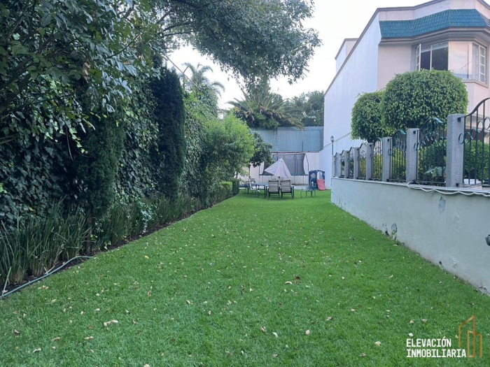 Venta de Casa en Condominio en Valle de las Palmas, Huixquilucan, Edo. México.