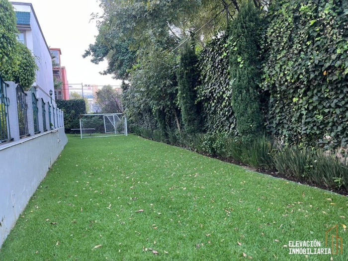 Venta de Casa en Condominio en Valle de las Palmas, Huixquilucan, Edo. México.