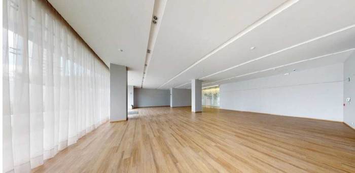 Renta de Departamento con Family Room y Terraza en Bosque Real.