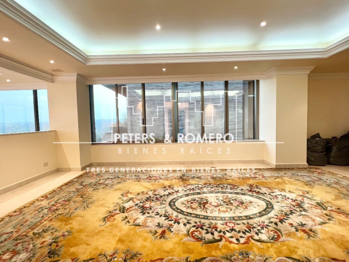 residencia clásica en venta en rubén dario