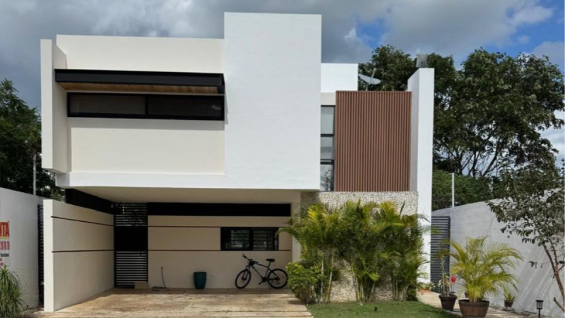 CASA AMUEBLADA EN CHACTUN EN RENTA CON AMPLIO TERRENO Y AMENIDADES