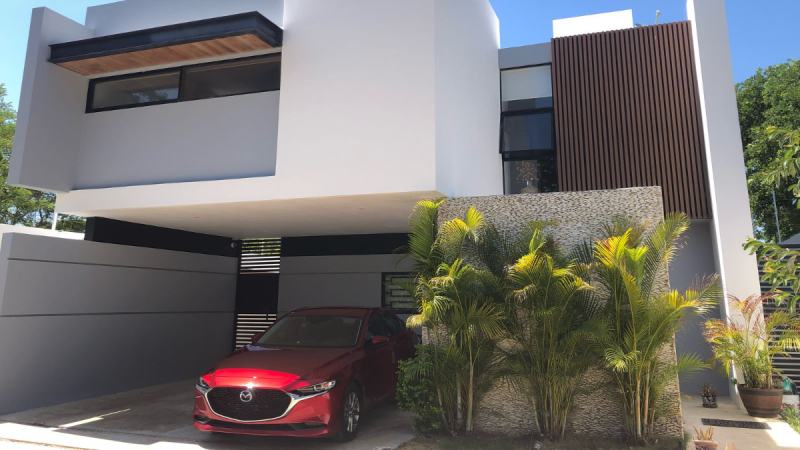 CASA AMUEBLADA EN CHACTUN EN RENTA CON AMPLIO TERRENO Y AMENIDADES