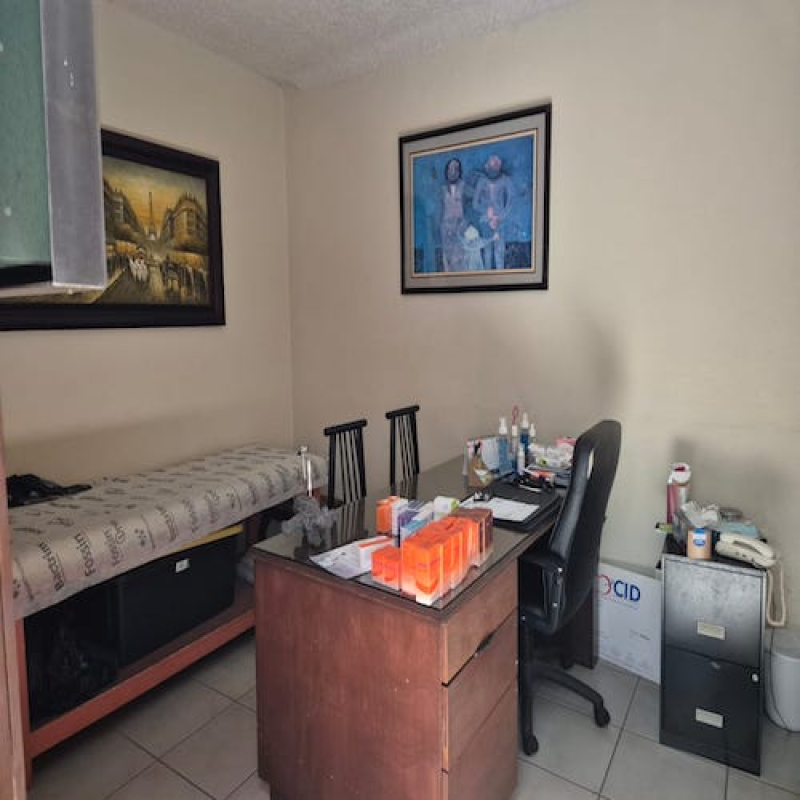 Local Comercial En Venta En Fraccionamiento Jardines Del Country