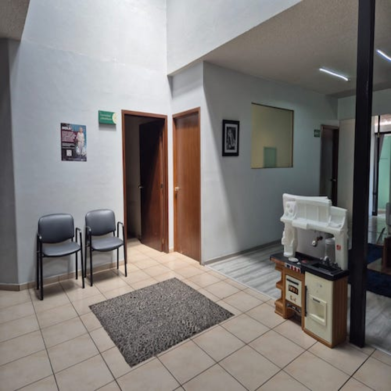 Local Comercial En Venta En Fraccionamiento Jardines Del Country