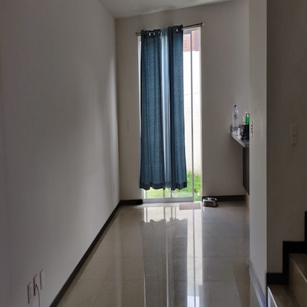 CASA RENTA REAL DEL CARMEN
