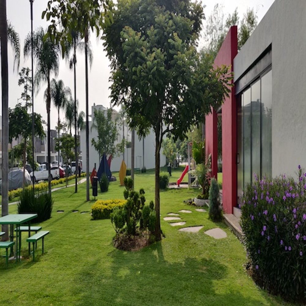 CASA RENTA REAL DEL CARMEN