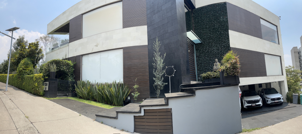Casa En Venta En Bosque Real Con Terraza Y Amplio Jardín 