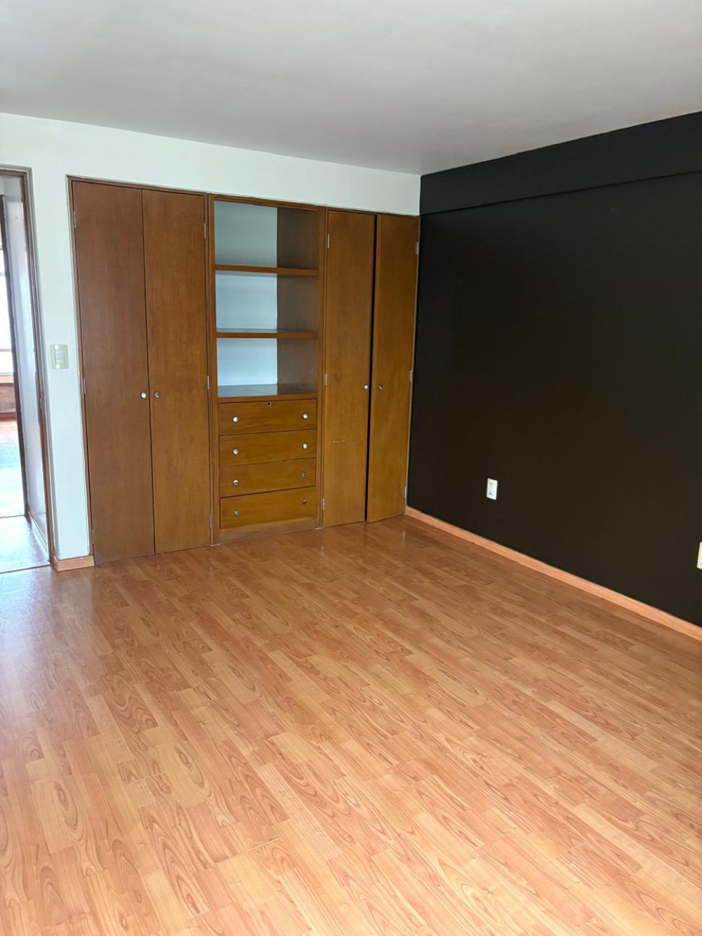amplio departamento con excelente distribución y privacidad en contadero