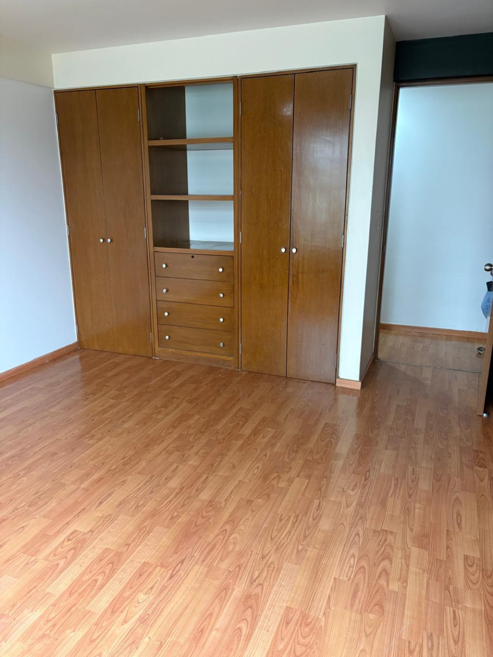amplio departamento con excelente distribución y privacidad en contadero