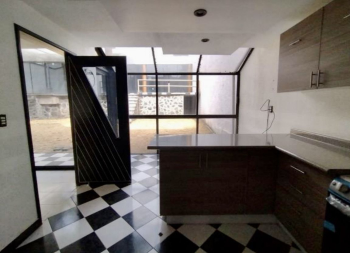 casa en venta con amenidades en colinas del sur