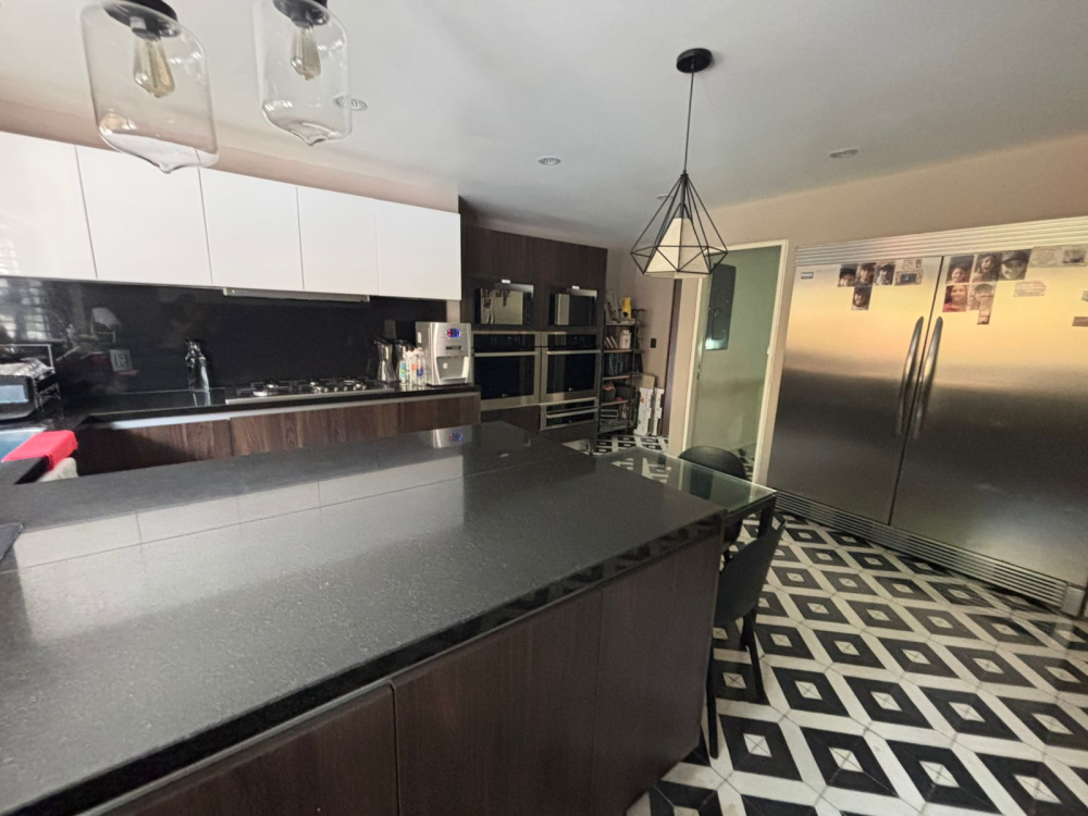 Casa En Venta En Hacienda De Las Palmas