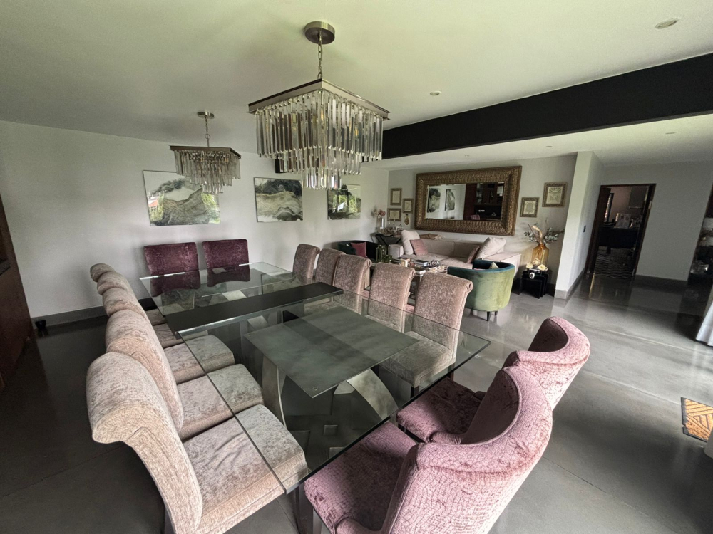 Casa En Venta En Hacienda De Las Palmas
