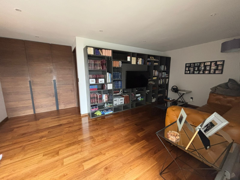Casa En Venta En Hacienda De Las Palmas