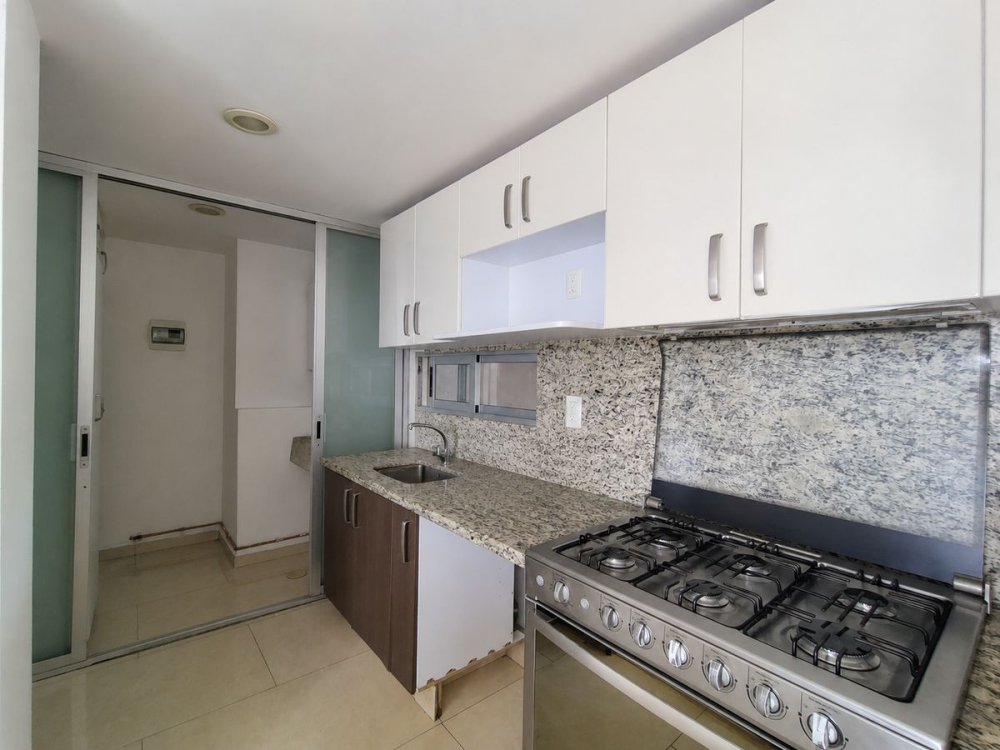 venta departamento en grand tower del valle, piso 13 vista al sur