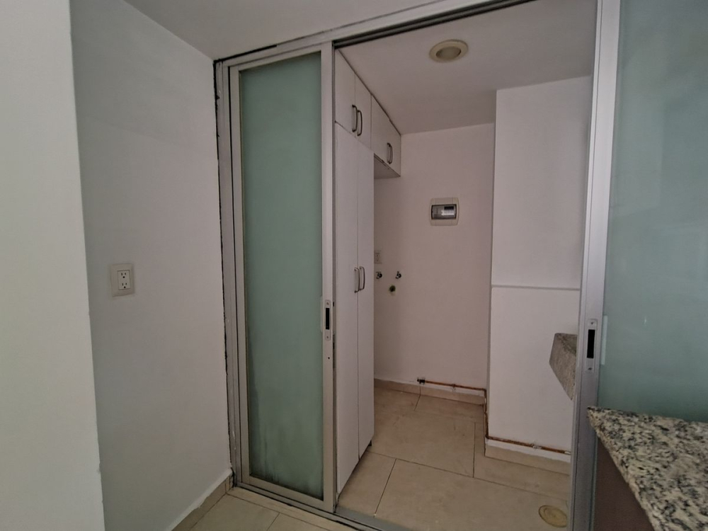 venta departamento en grand tower del valle, piso 13 vista al sur