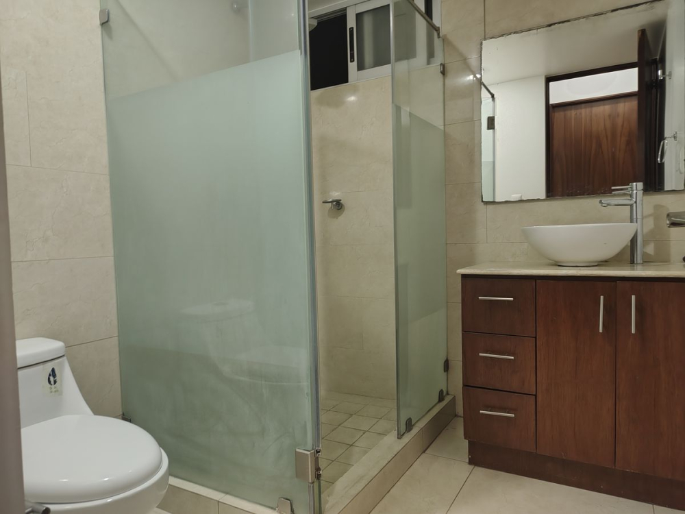 venta departamento en grand tower del valle, piso 13 vista al sur
