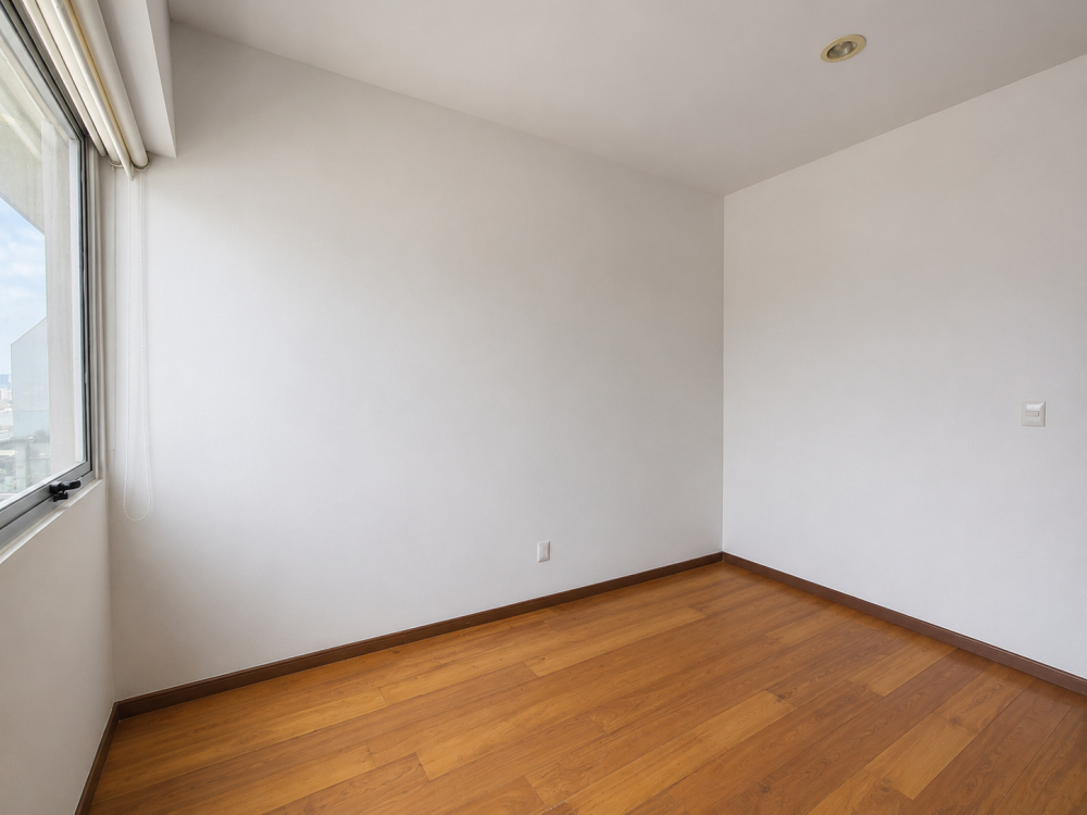 venta departamento en grand tower del valle, piso 13 vista al sur