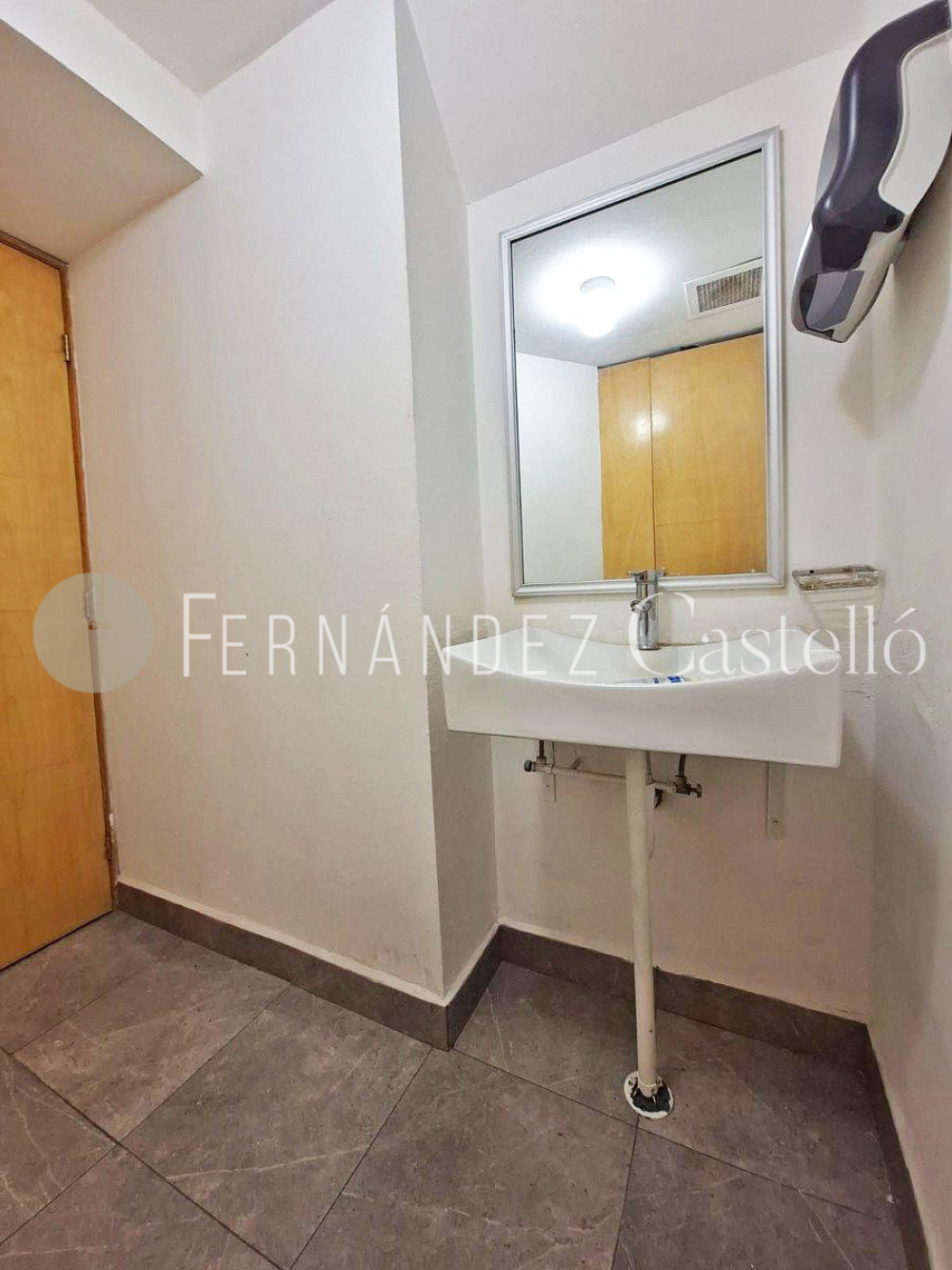 renta oficina/consultorio, tecamachalco, fuente de trevi