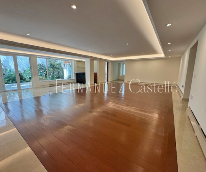 CASA EN VENTA RECIEN REMODELADA EN LOMAS DE CHAPULTEPEC, SIERRA PARACAIMA