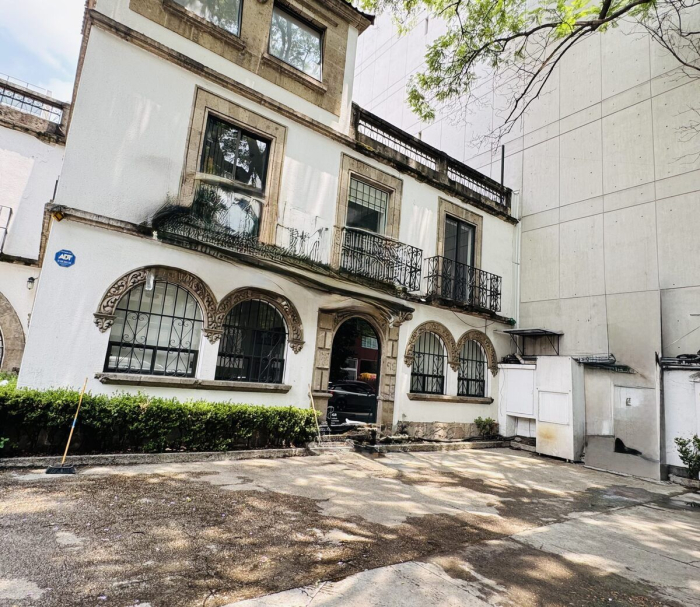 renta casa con uso de suelo en polanco