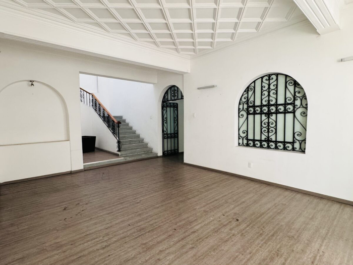 renta casa con uso de suelo en polanco