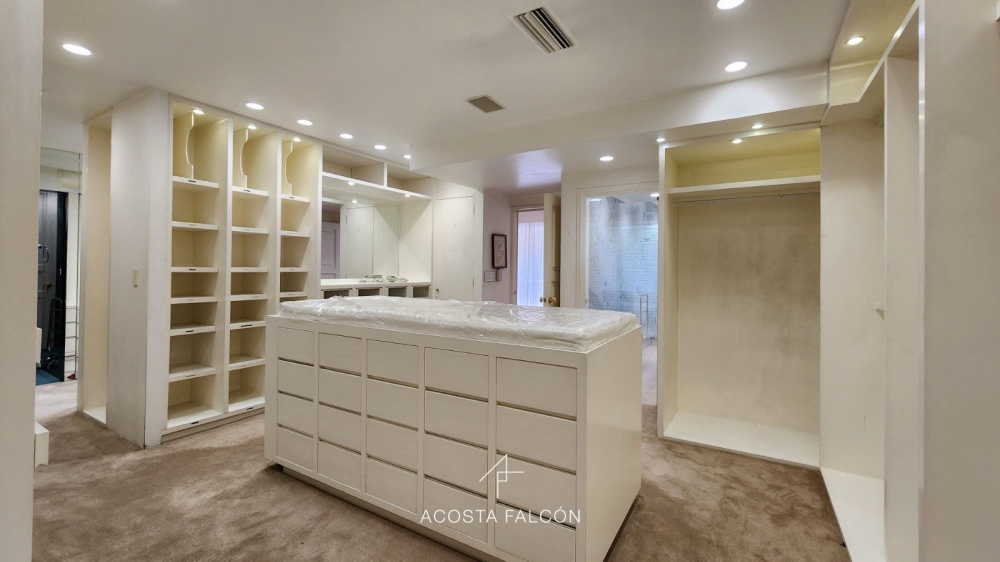 Departamento En Venta En Lomas De Vista Hermosa